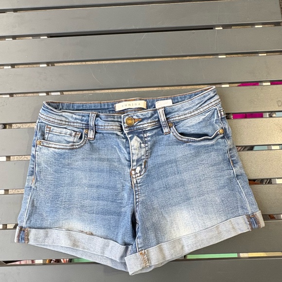 eunina Pants - Eunina women’s mini low rise denim shorts